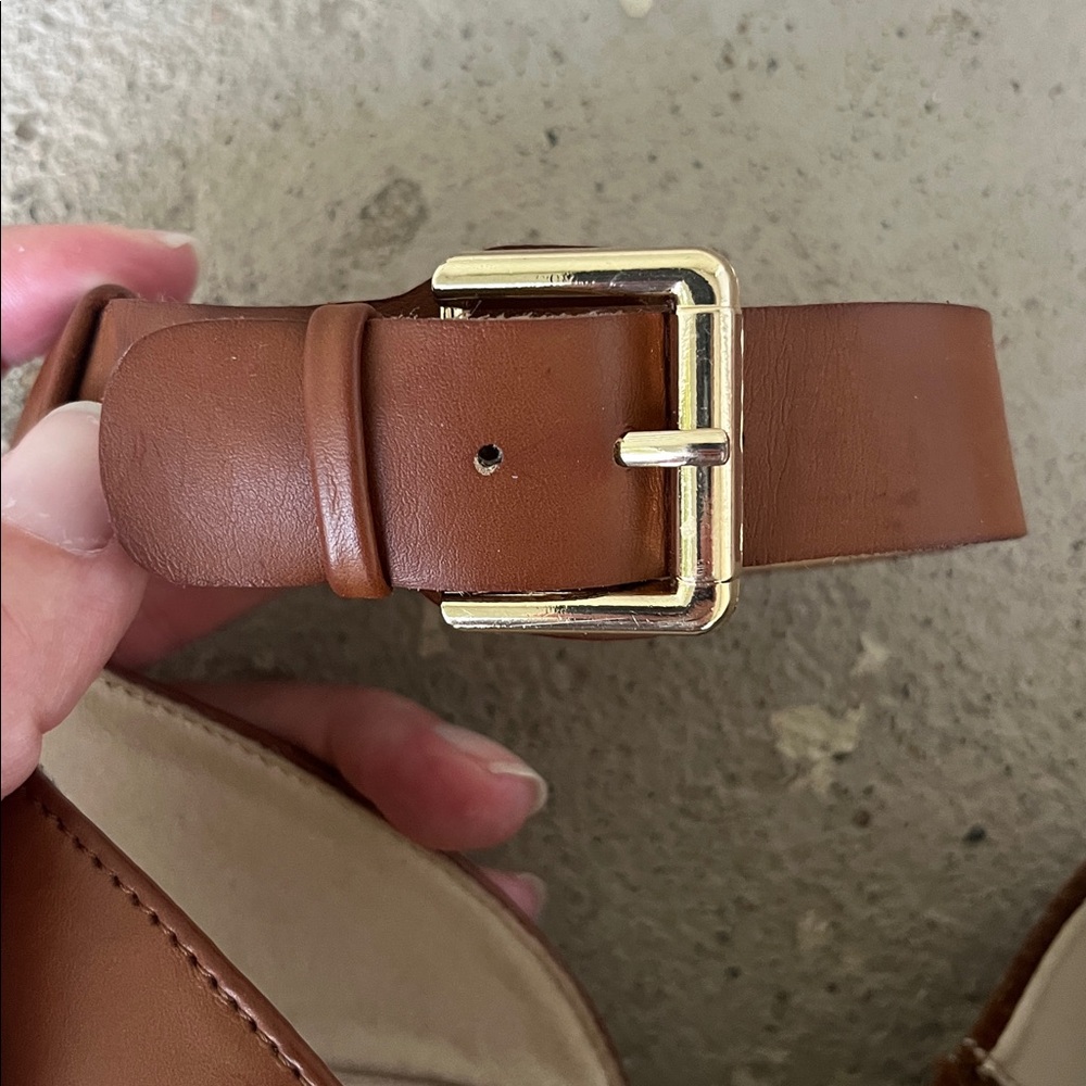 Worn once Marc Fisher brown and Cream sandals - Picture 4 of 16